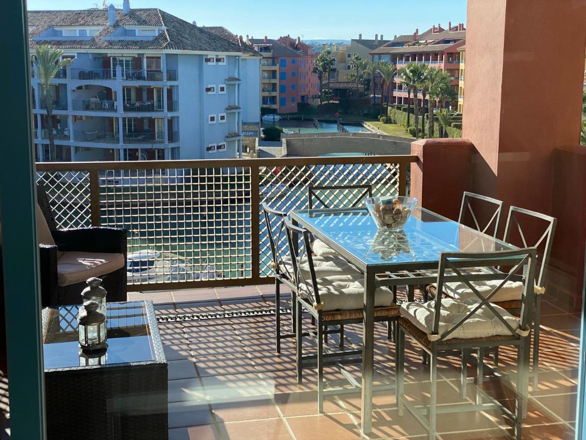 Apartamento Con Terraza Sobre La Marina De Sotogrande Сан Роке Екстериор снимка