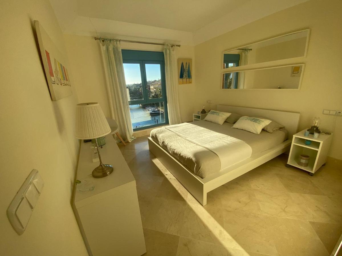 Apartamento Con Terraza Sobre La Marina De Sotogrande Сан Роке Екстериор снимка