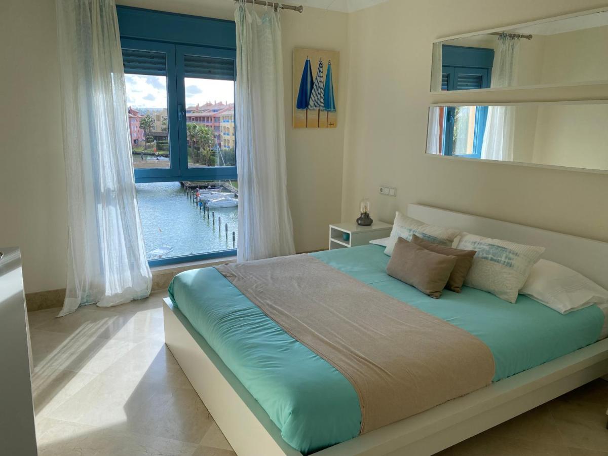 Apartamento Con Terraza Sobre La Marina De Sotogrande Сан Роке Екстериор снимка